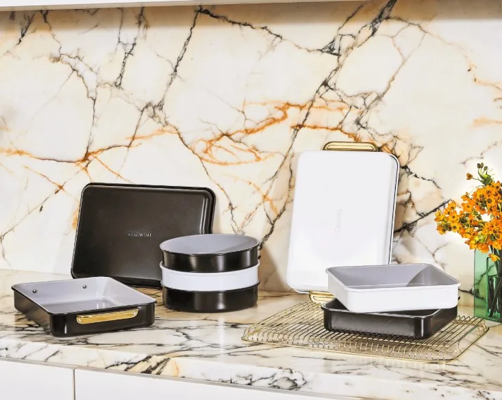 Bakeware Set - Iconics - on Counter