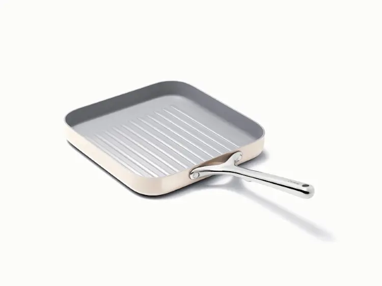 https://images.ctfassets.net/vitsw3itv0qj/7bmbMLYyRrR1i3Q8chBtB/1dcf4d3c89839fb3c35feed382c59db3/Square_Grill_Pan_-_Cream_-_Hero.jpg?q=75
