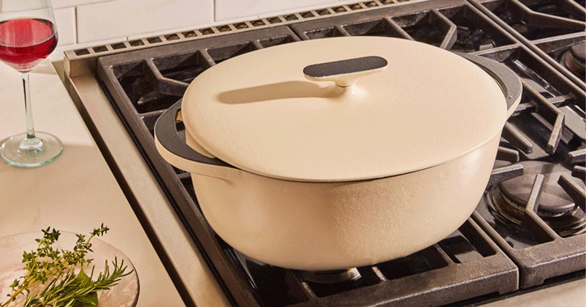 Enameled Cast Iron Oval Dutch Oven - Cream - Presentation
