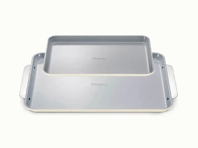 https://images.ctfassets.net/vitsw3itv0qj/A1bwhCdUItj75c7e4wDgP/322f579abb8ea3784b9a45242a7f50df/Baking_Sheet_Duo_-_Cream_-_Hero.jpg?q=75