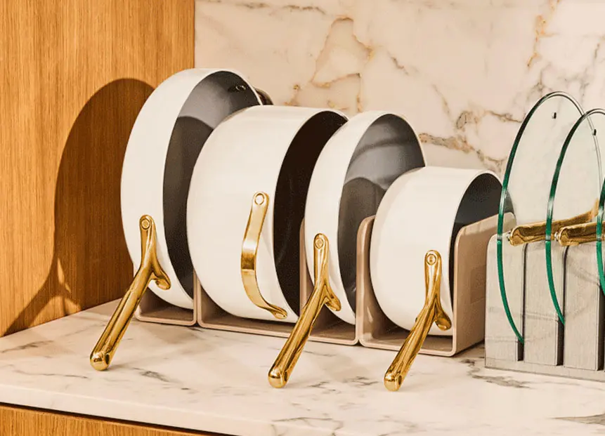 Cookware Set - White - Lifestyle - Marketing Module - Desktop