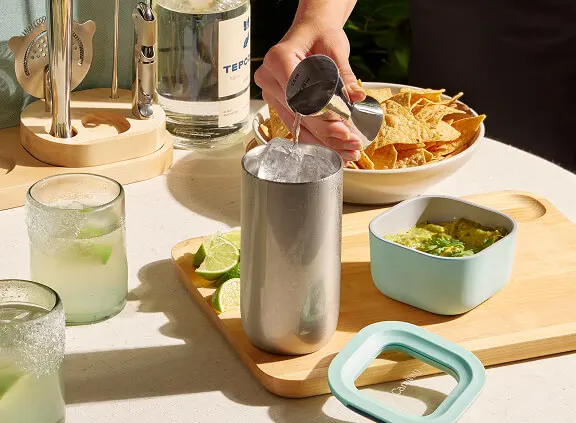 Bar Set - Modal - Jigger Pouring Cocktail in Cocktail Shaker - Desktop