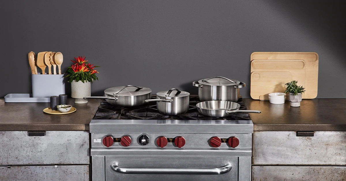 Stainless Steel vs. Cast Iron: 6 Key Differences