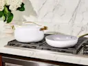 Dutch Oven - White - Lifestyle