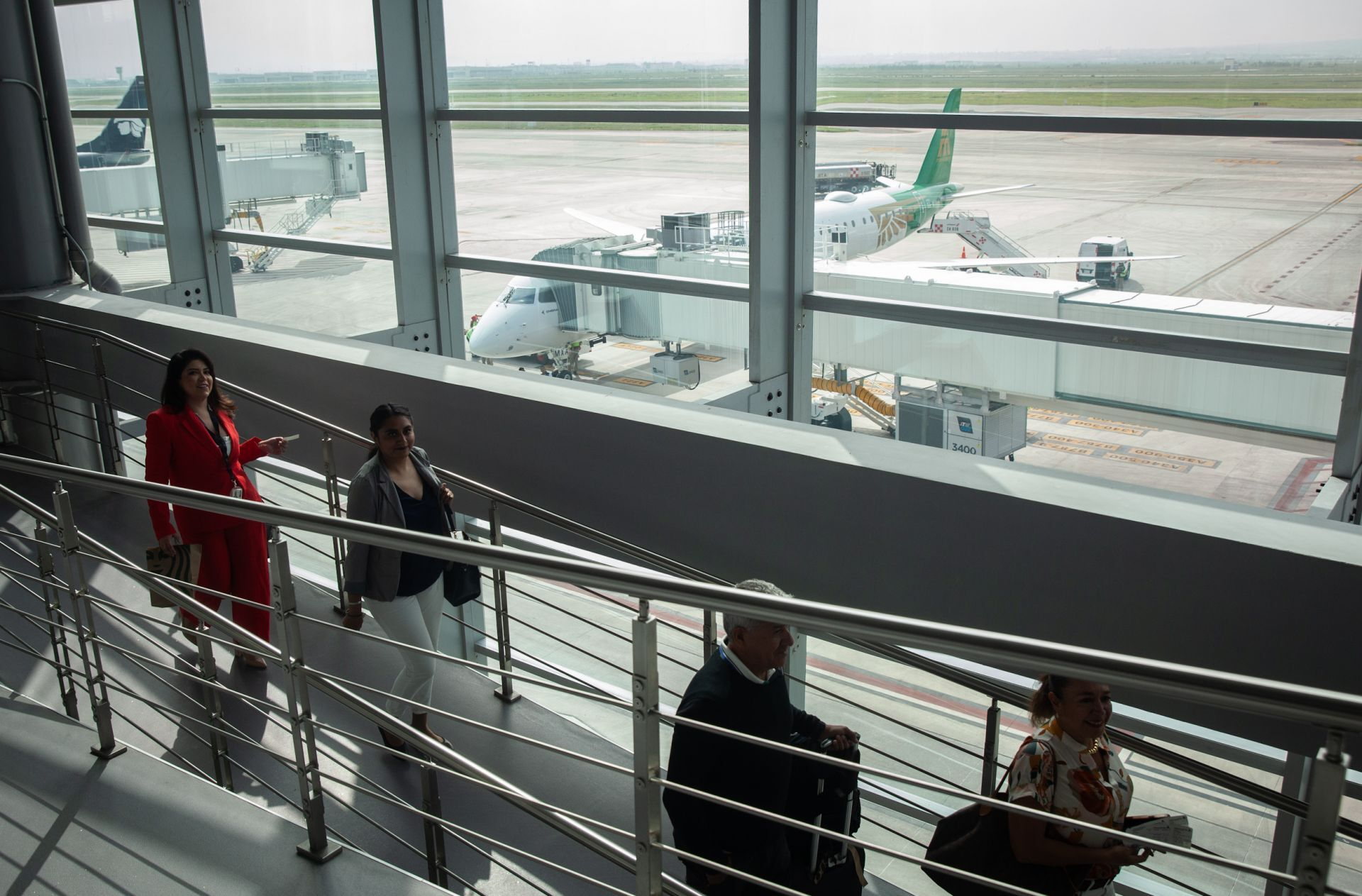   Neblina paraliza aterrizajes en el AICM y afecta vuelos de Aeroméxico y Viva Aerobus.