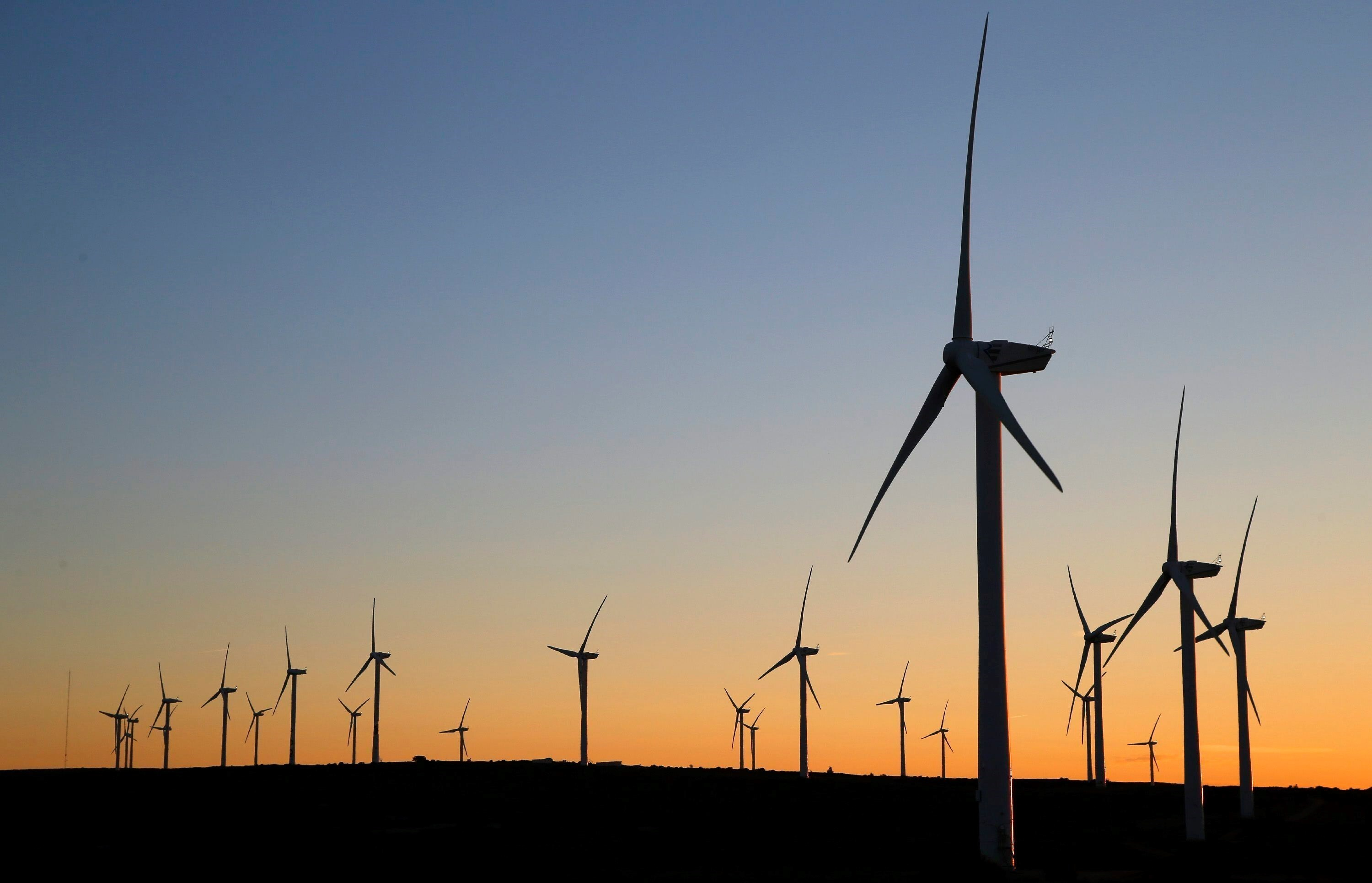 Proyectos energéticos tendrán más de 200,000 millones de dólares, asegura Economía.