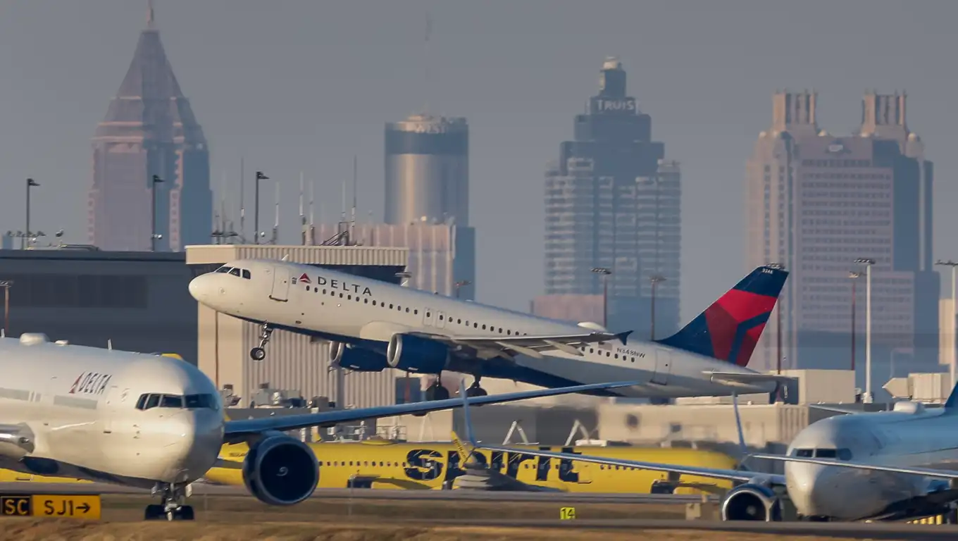  Aerolíneas al borde del caos por cierre de Gobierno en Estados Unidos.