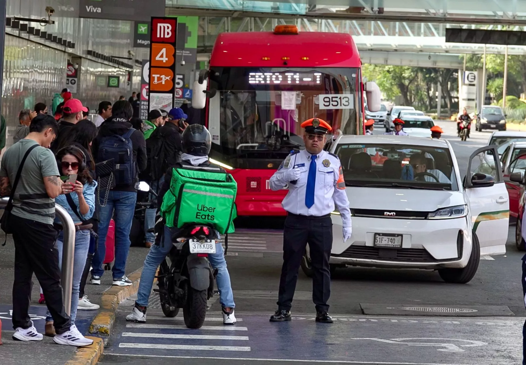  SICT niega plan para abrir aeropuertos a Uber y DiDi rumbo al Mundial 2026.