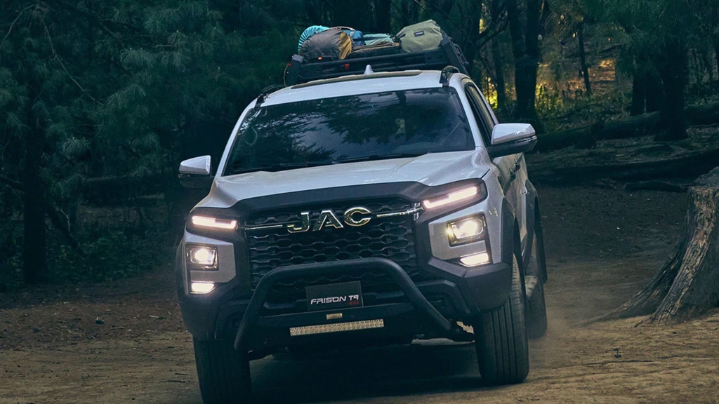 JAC esquiva aranceles a autos chinos con su planta en Hidalgo.