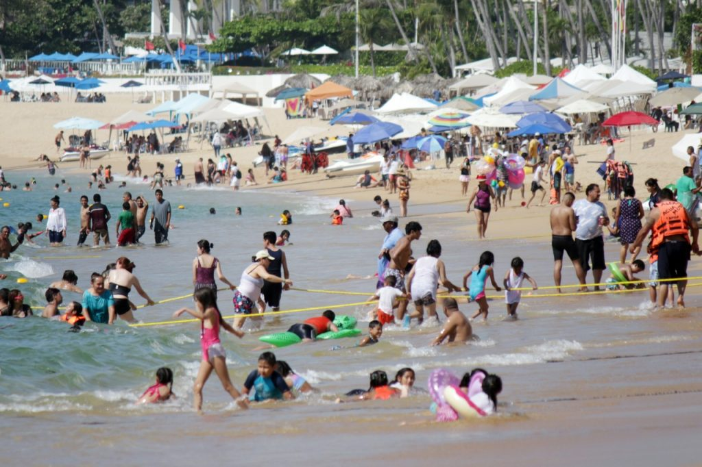 vacaciones-en-acapulco-playa