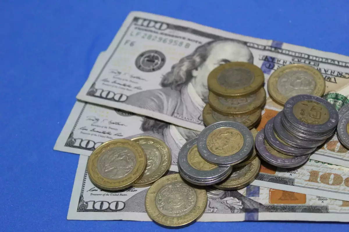 PESO-OCTUBRE-VS-DOLAR