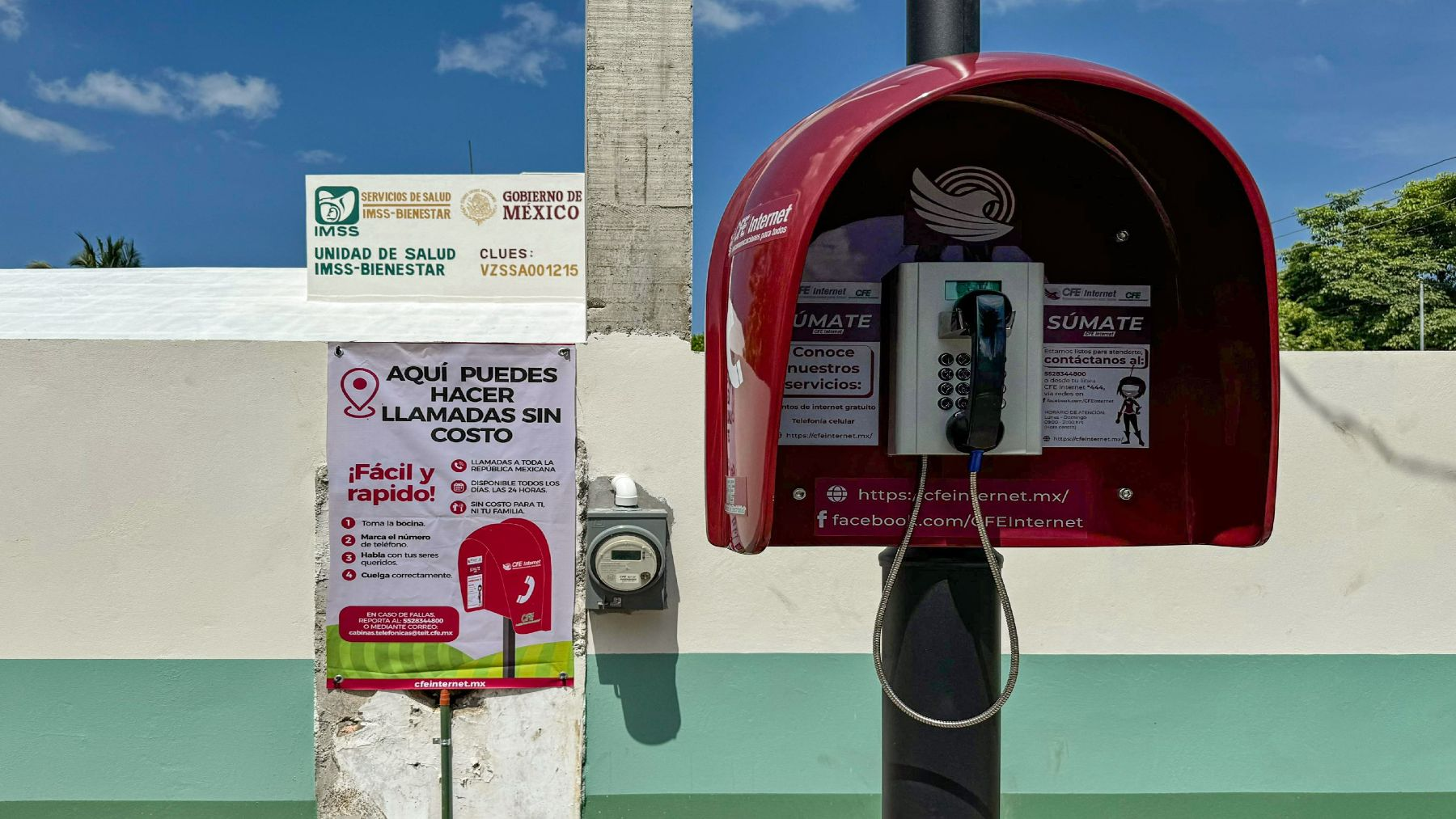 CFE Telecom revive las cabinas telefónicas en México, y no es por nostalgia.