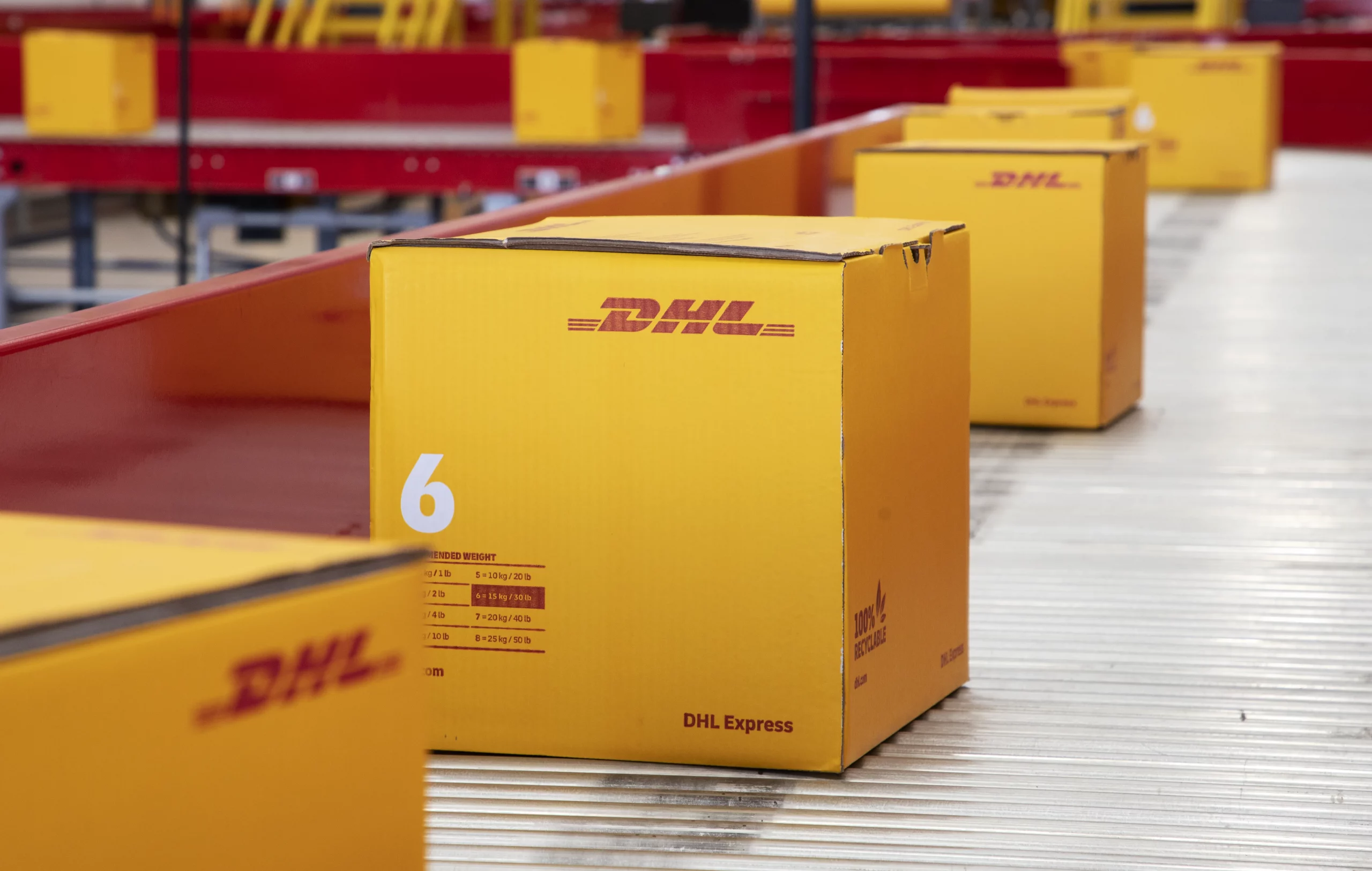 “A los mexicanos les encanta comprar”, asegura DHL pese a encarecimiento de paquetes.