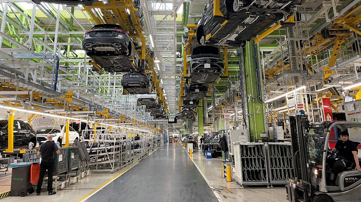 EU investiga a México y otras economías por sobrecapacidad manufacturera.