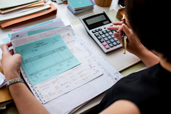 Criterio No Vinculativo 44/ISR/NV: La Nueva Regla de Oro para la Deducción de Servicios en 2025