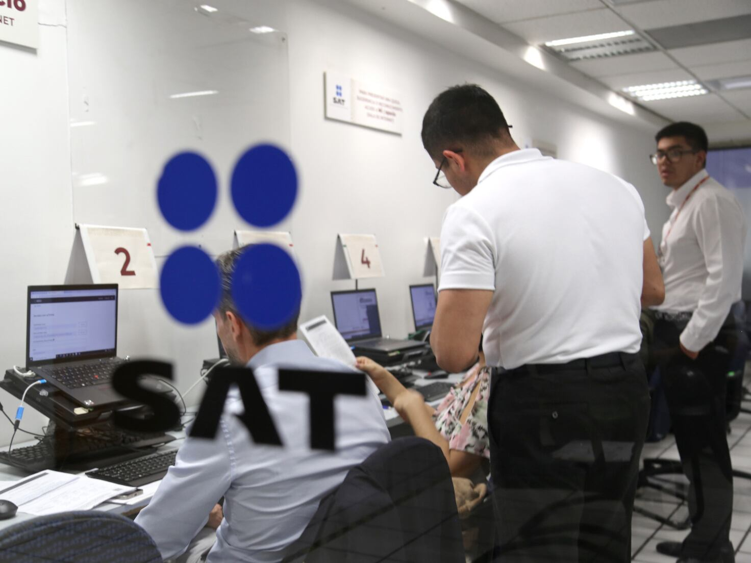 ¿Qué sucede cuando una empresa no realiza declaración anual de ISR? El CFF lo responde.