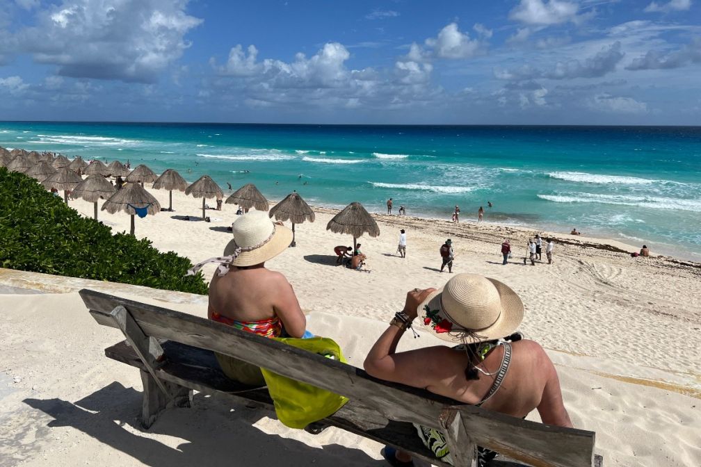 Senado aprueba 12 días de vacaciones a trabajadores en México a partir de 2023