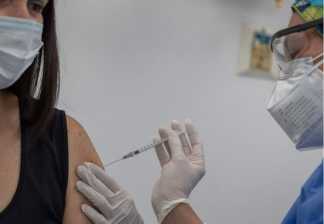 Suman mil millones de vacunas aplicadas en el mundo