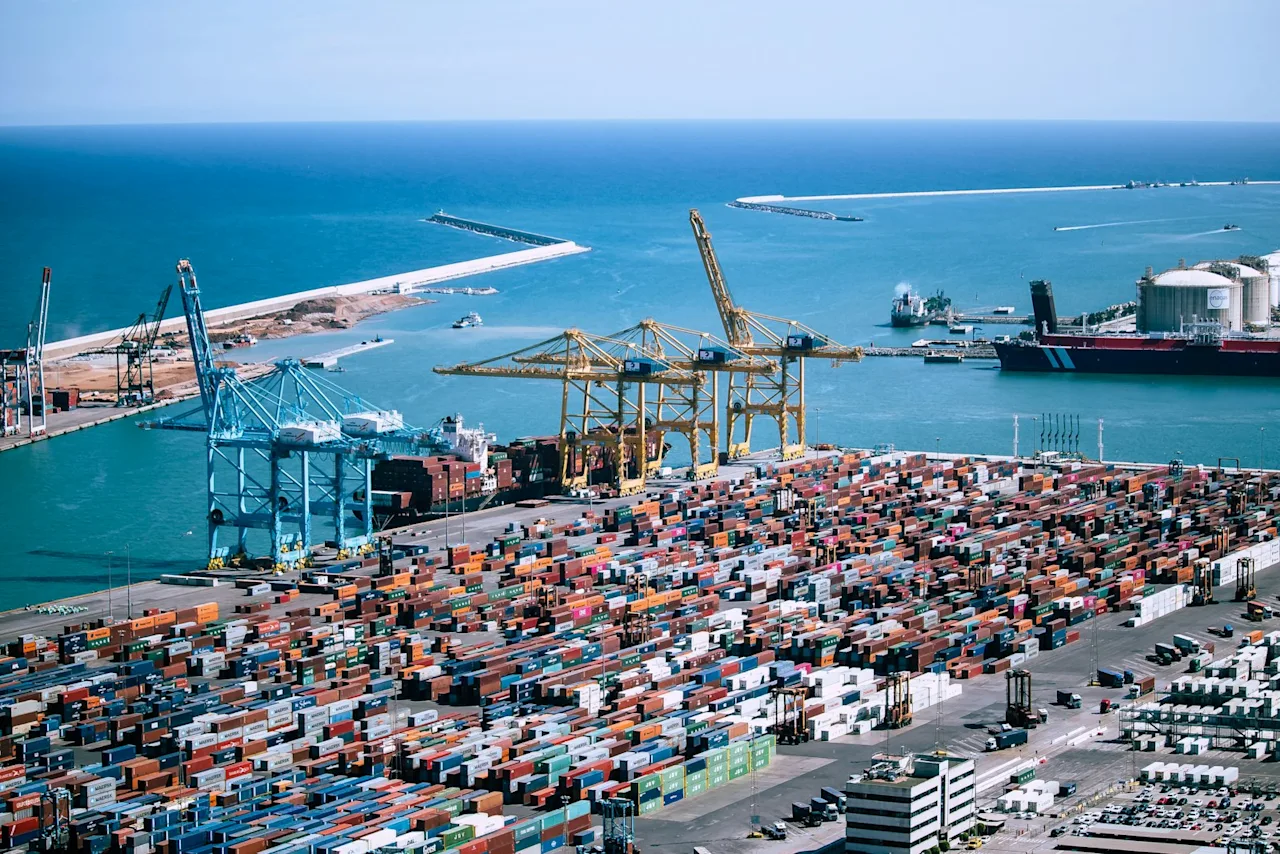 Bill of Lading vs Air Waybill: Key Differences and When You Need Each
