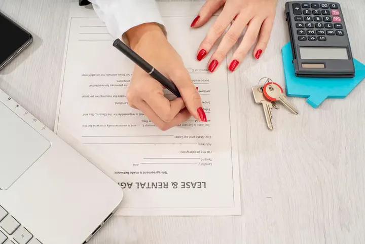 Bank Guarantee vs. Letter of Credit: Which is Best for Commercial Transactions