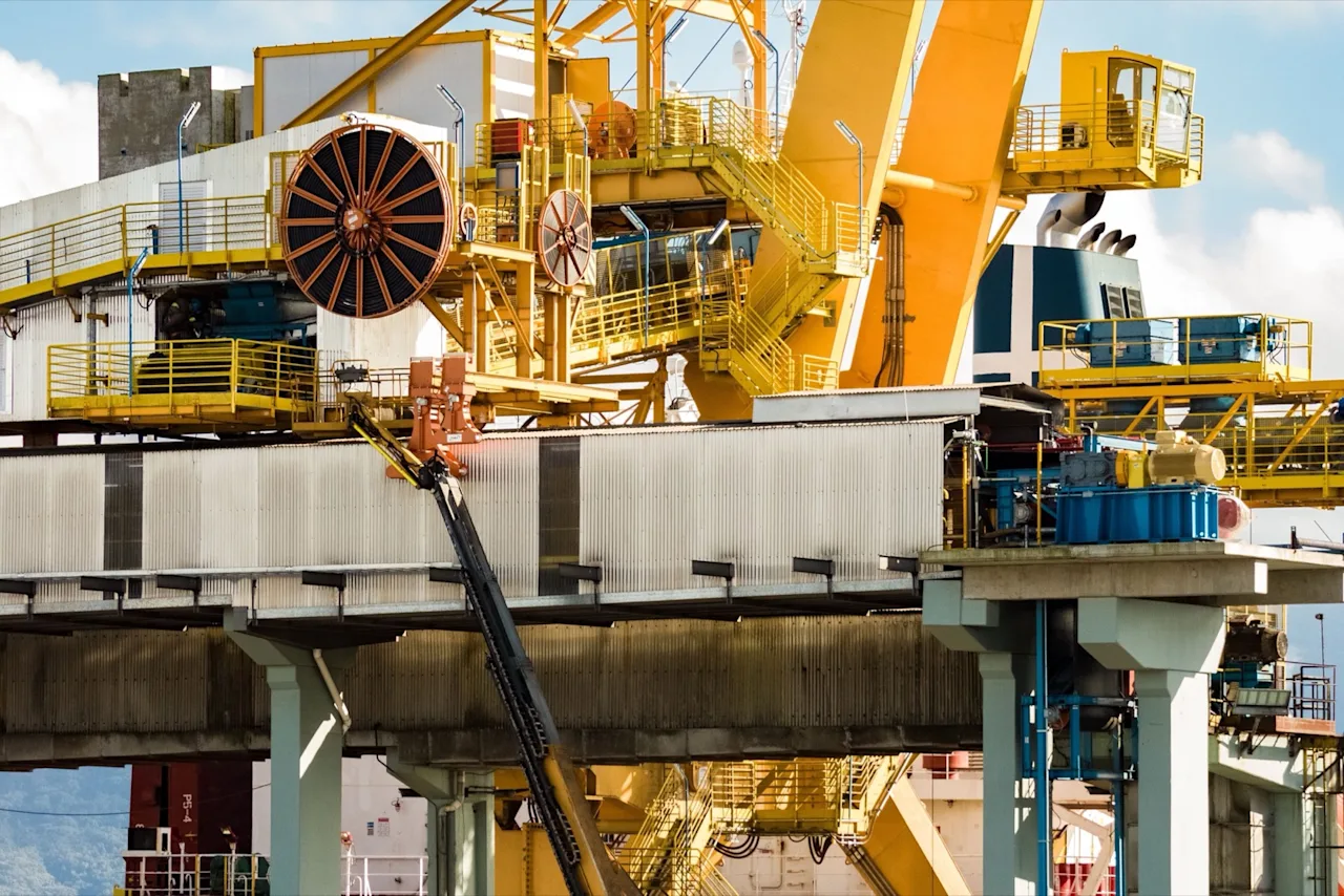 Financing Industrial Machinery Imports Through South Florida Ports