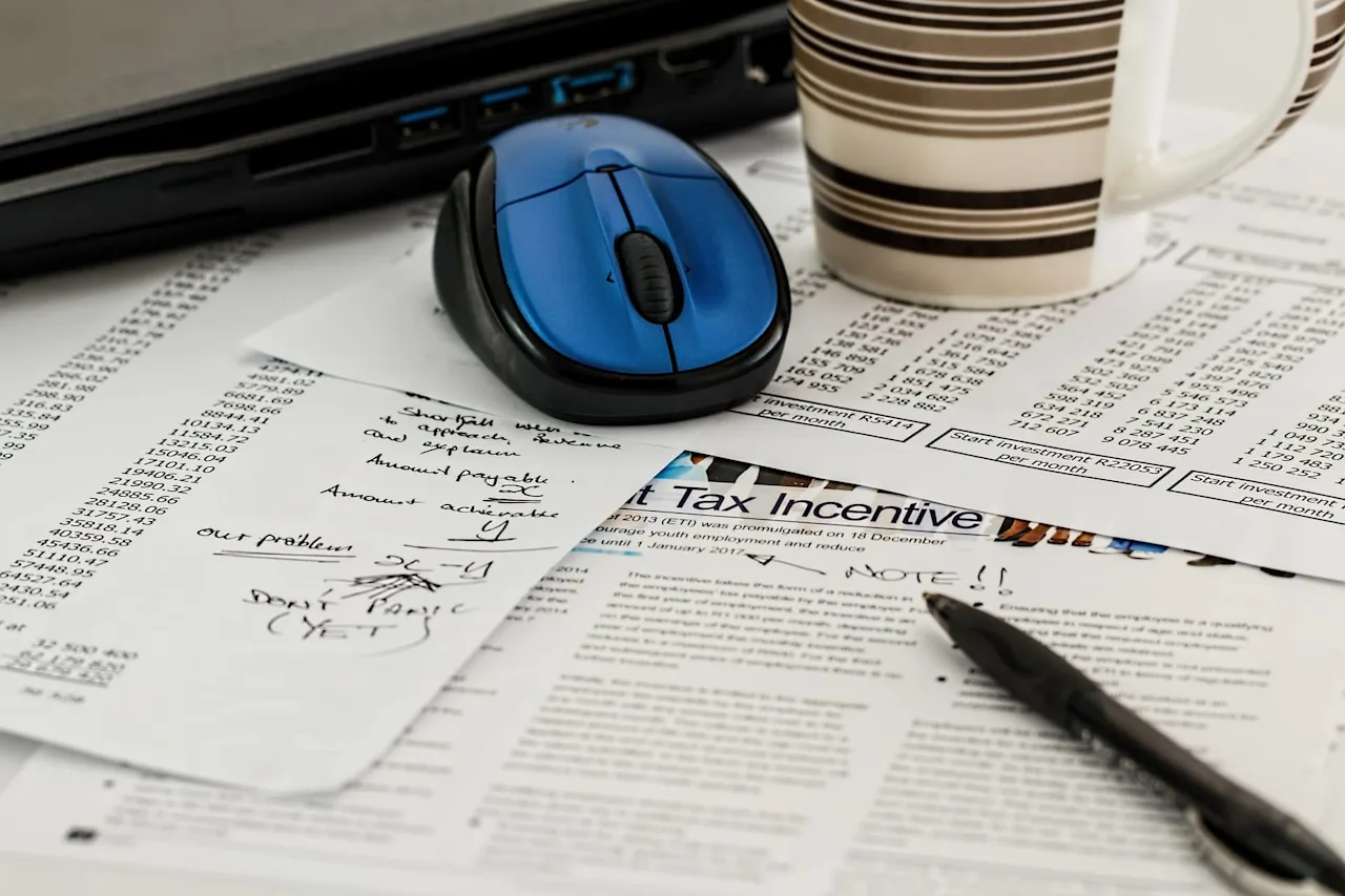Export Oriented Units (EOUs) | Meaning & The Complete Process