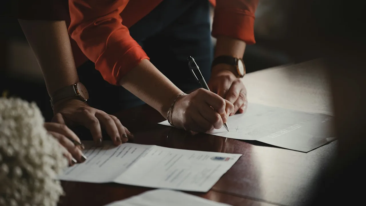 Bill of Exchange Explained for US Importers and Exporters