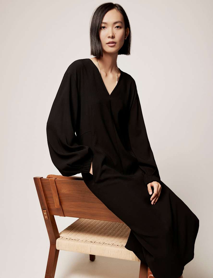 Shot_29_SoftSleeveDress_006copy.jpg