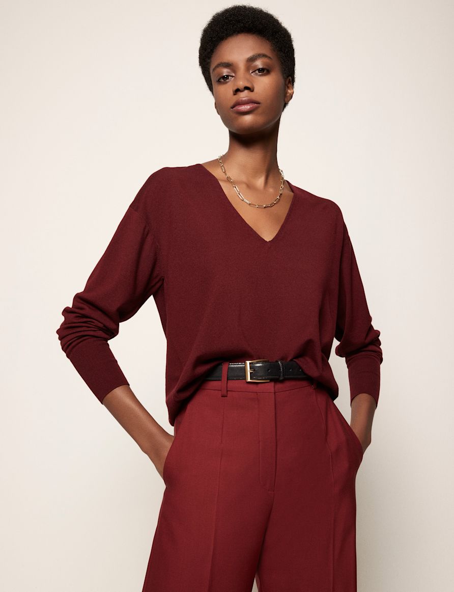 Shot 1 Oversized V-Neck 058 copy