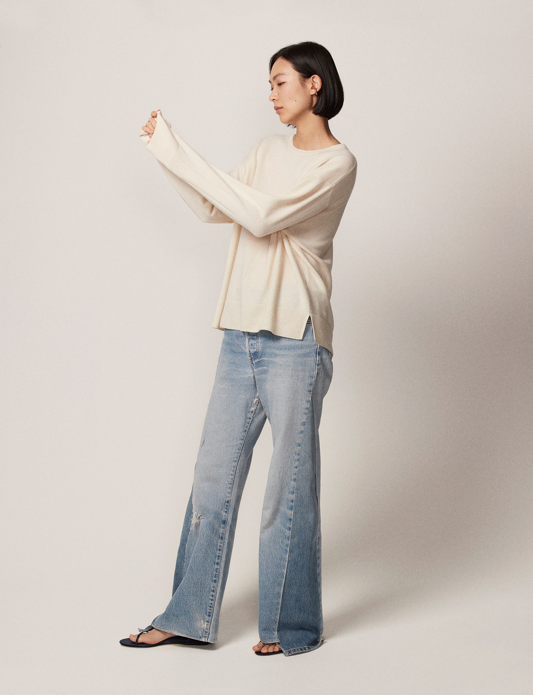 LOOK 03 Oversized Crewneck 023 copy