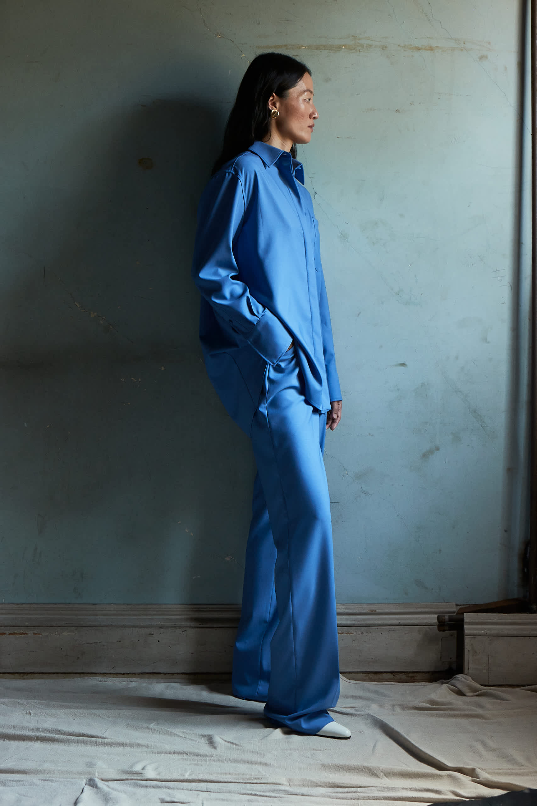 SHOT 03 M BLU SUIT 0097