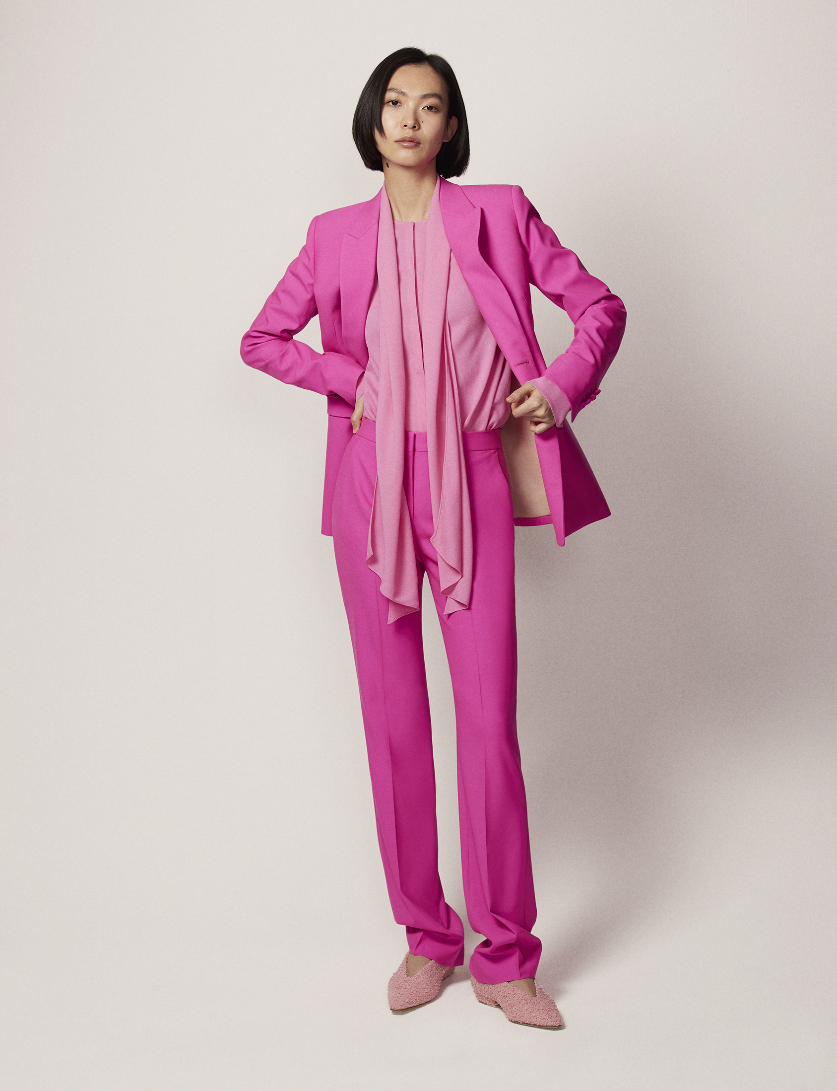 monki pink suit