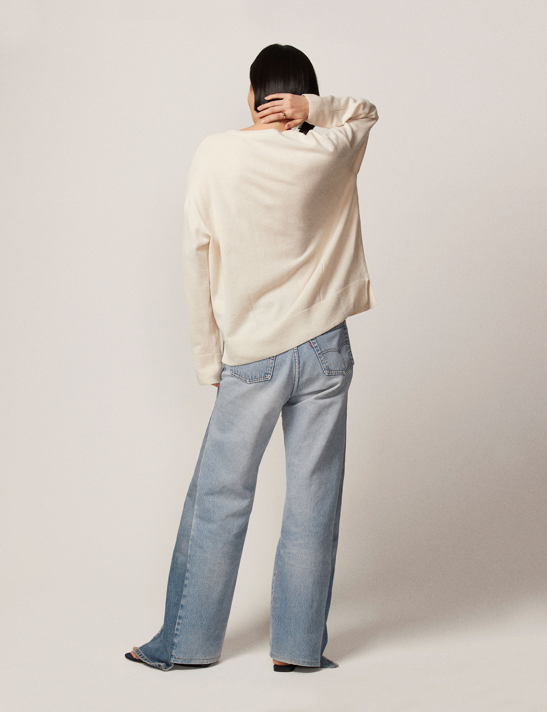 LOOK 03 Oversized Crewneck 038 copy