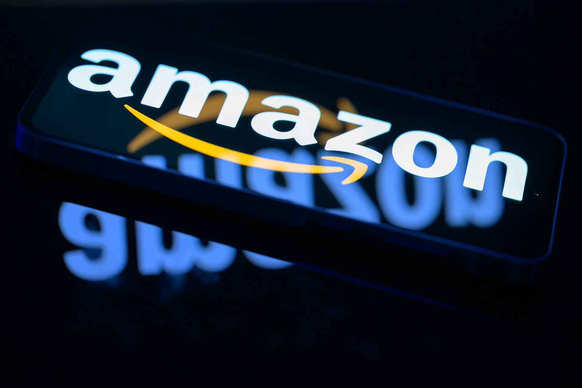 Amazon Quarterly Earnings Hero