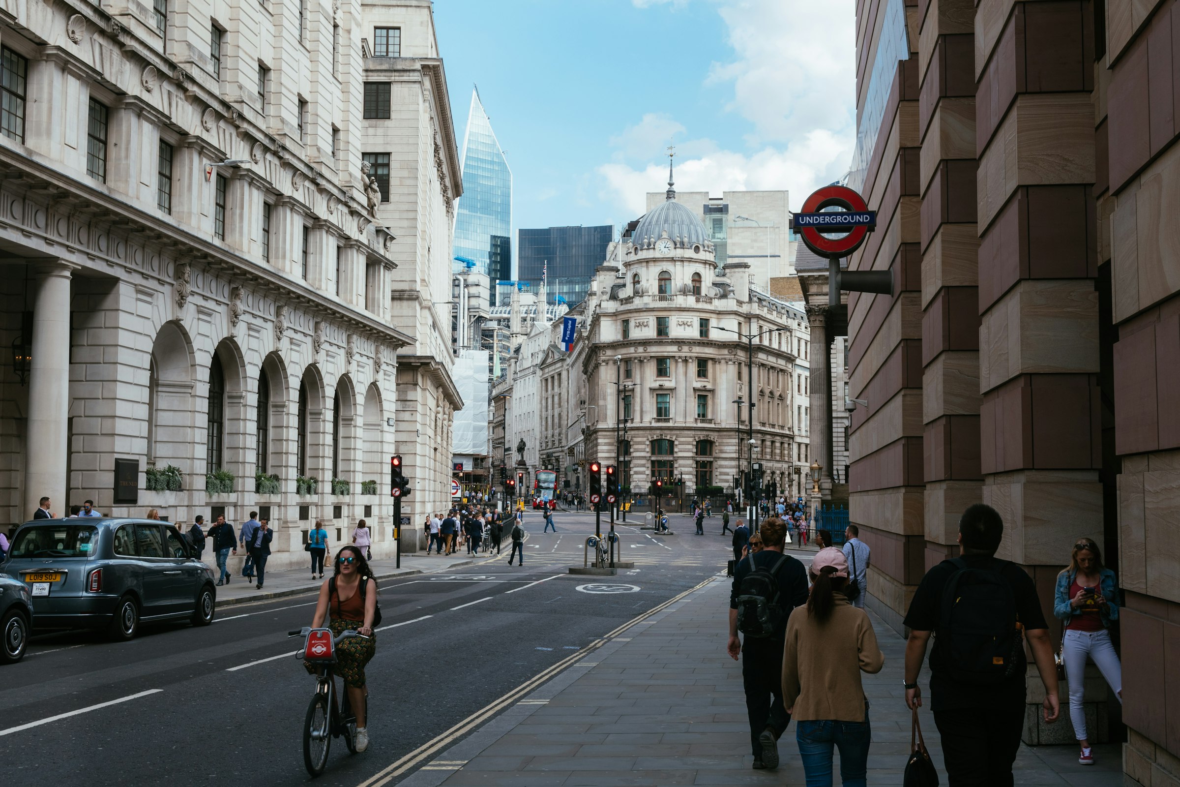 FTSE 100 edges higher as UK retail sales lift sentiment