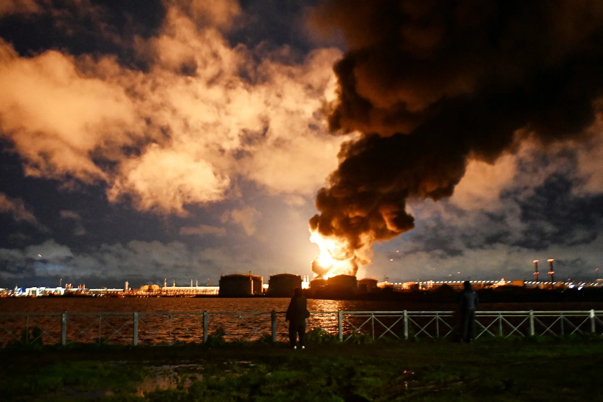 Burning oil terminal following an air attack in Saint Petersburg on October 18, 2026
