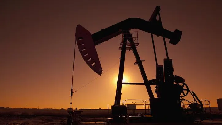 oil-jack-rig-silhouette extra