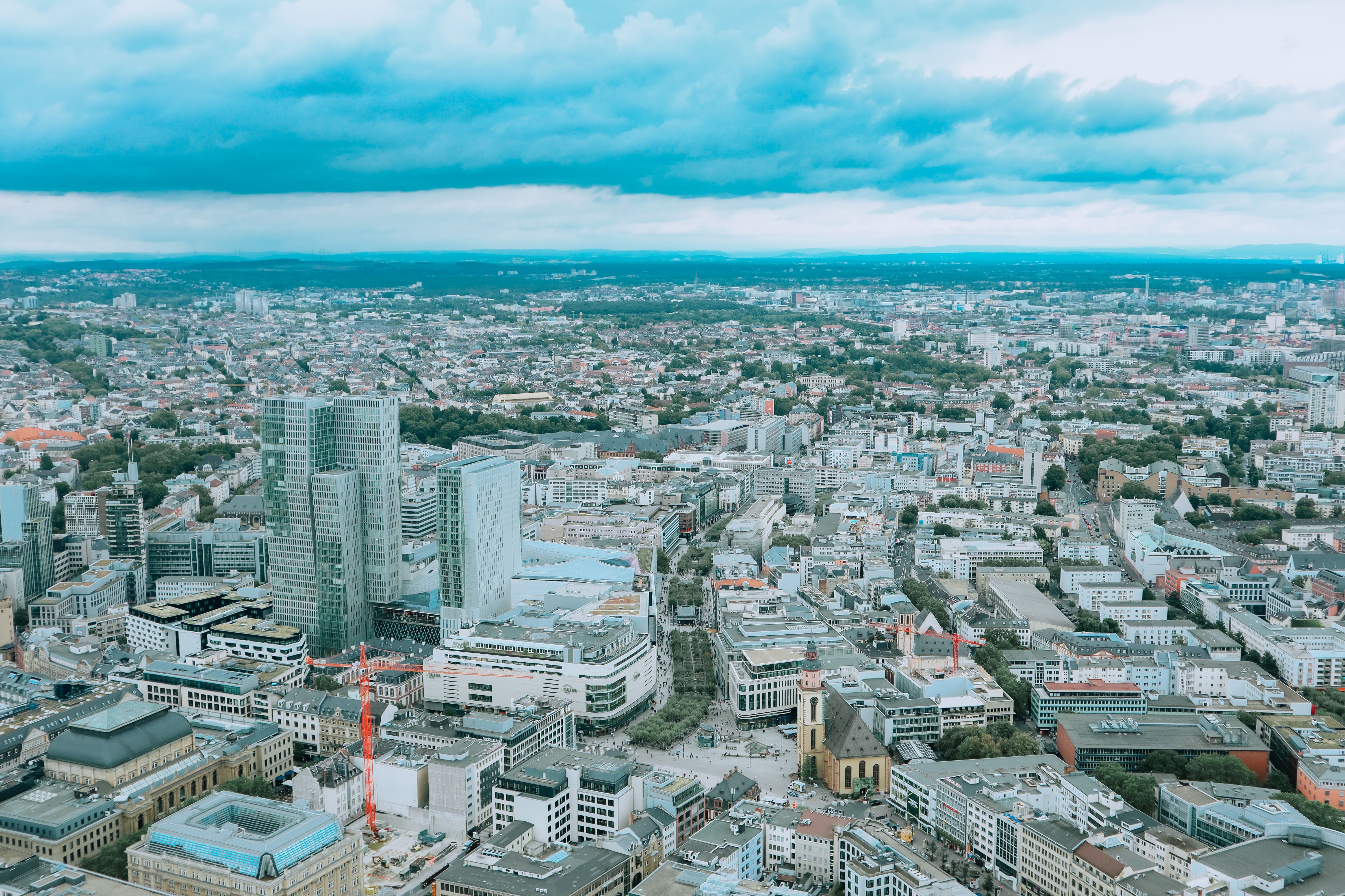 Frankfurt aerial view - landscape hero - Pexels 28011256