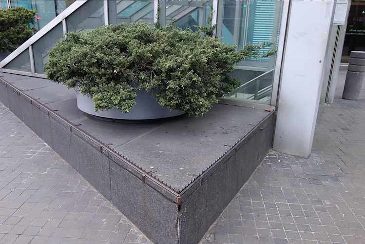 Hostile Example Understanding Hostile Architecture: The Cause and Effect of Restricting ...