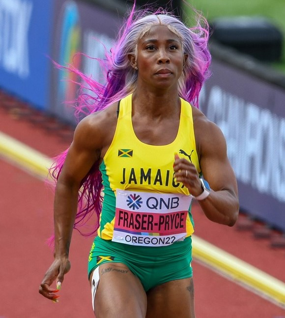 Shelly-Ann Fraser-Pryce running at Oregon 2022