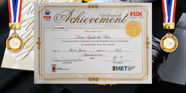 Image of Graduation with Honors in the English Course