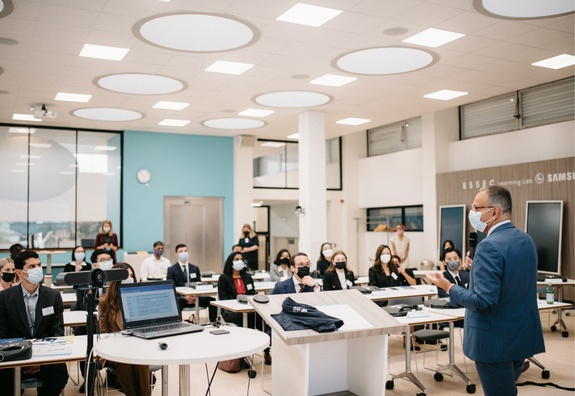 ESSEC Global MBA program continuously cutting down on program-related  carbon emissions - News || ESSEC