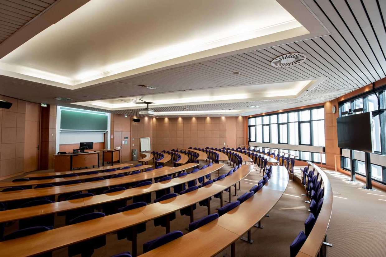  classroom-campus-paris-cergy