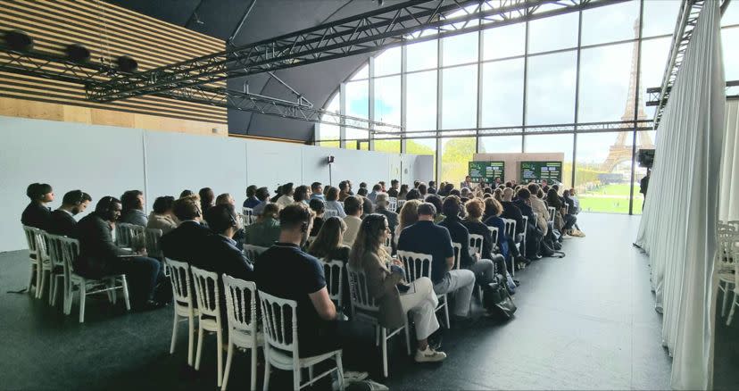 étudiants dans conférence