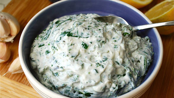 Yogurt with Spinach, Oregano, and Garlic Borani (Esfenaj)