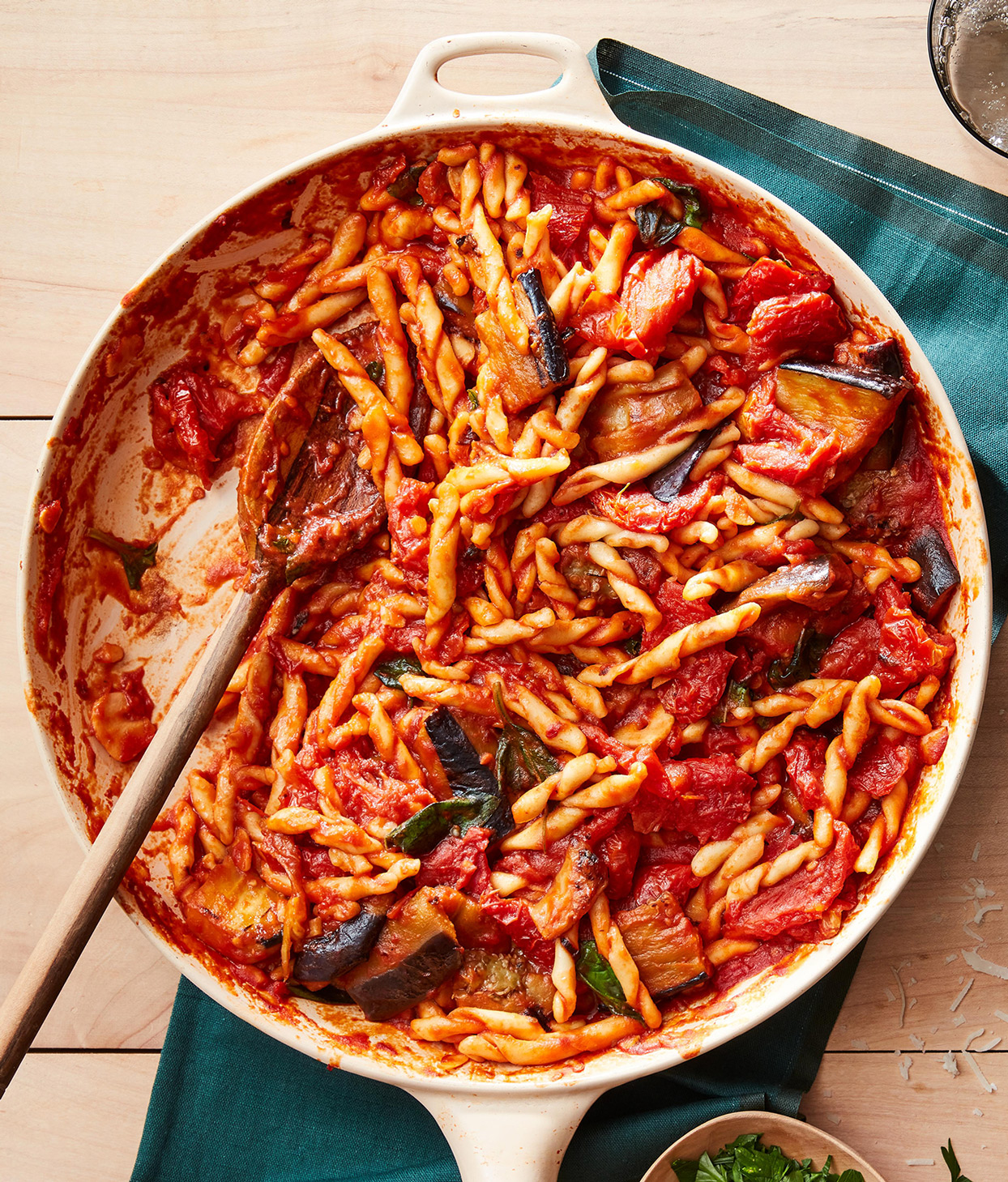 Sweet 'n' Spicy Pasta alla Norma Recipe | Rachael Ray