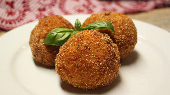 Crab Arancini (Deviled Crab Balls)