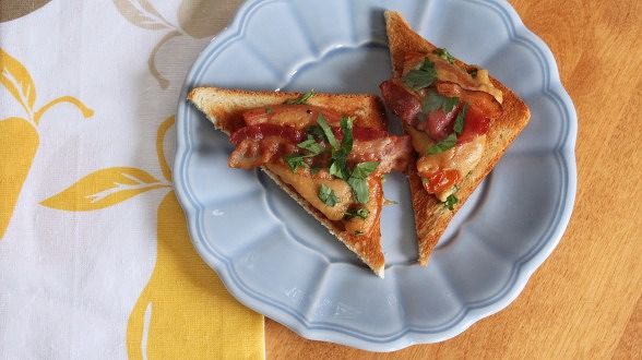 BLT Toast Points with Welsh Rarebit