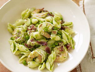 Shrimp and Shells with Pancetta and Peas