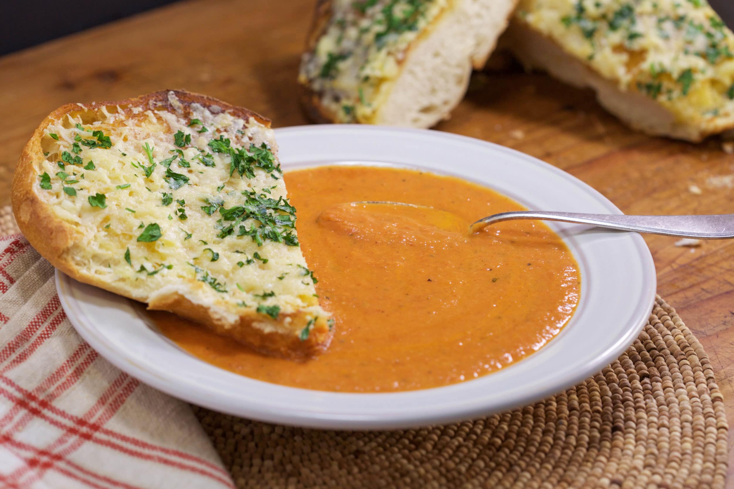 Roasted Garlic Tomato Soup with Cheesy Garlic Bread